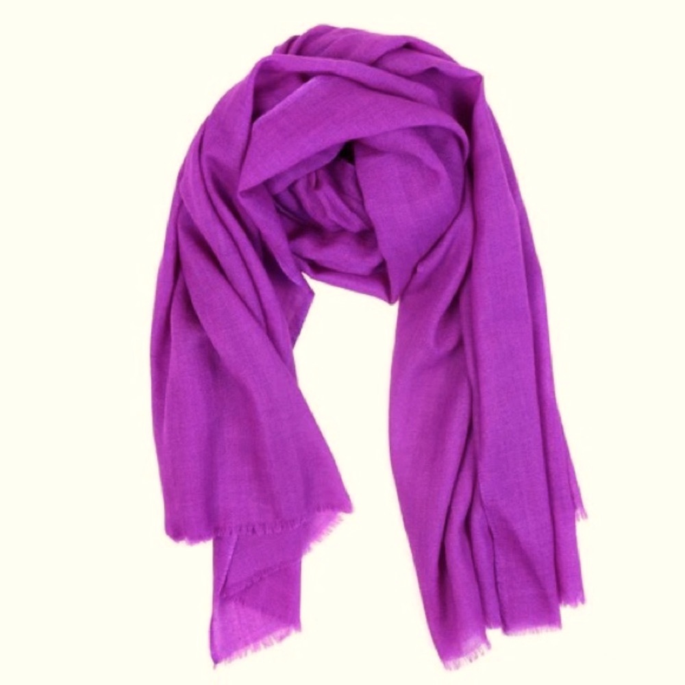 Oversized Travelweight Cashmere Wrap